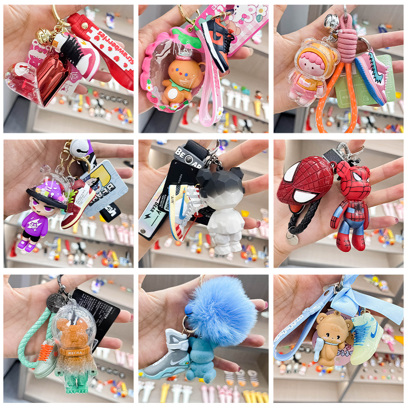 Key Chain Mystery Box (Including a small shoe, a beautiful doll) GF00066