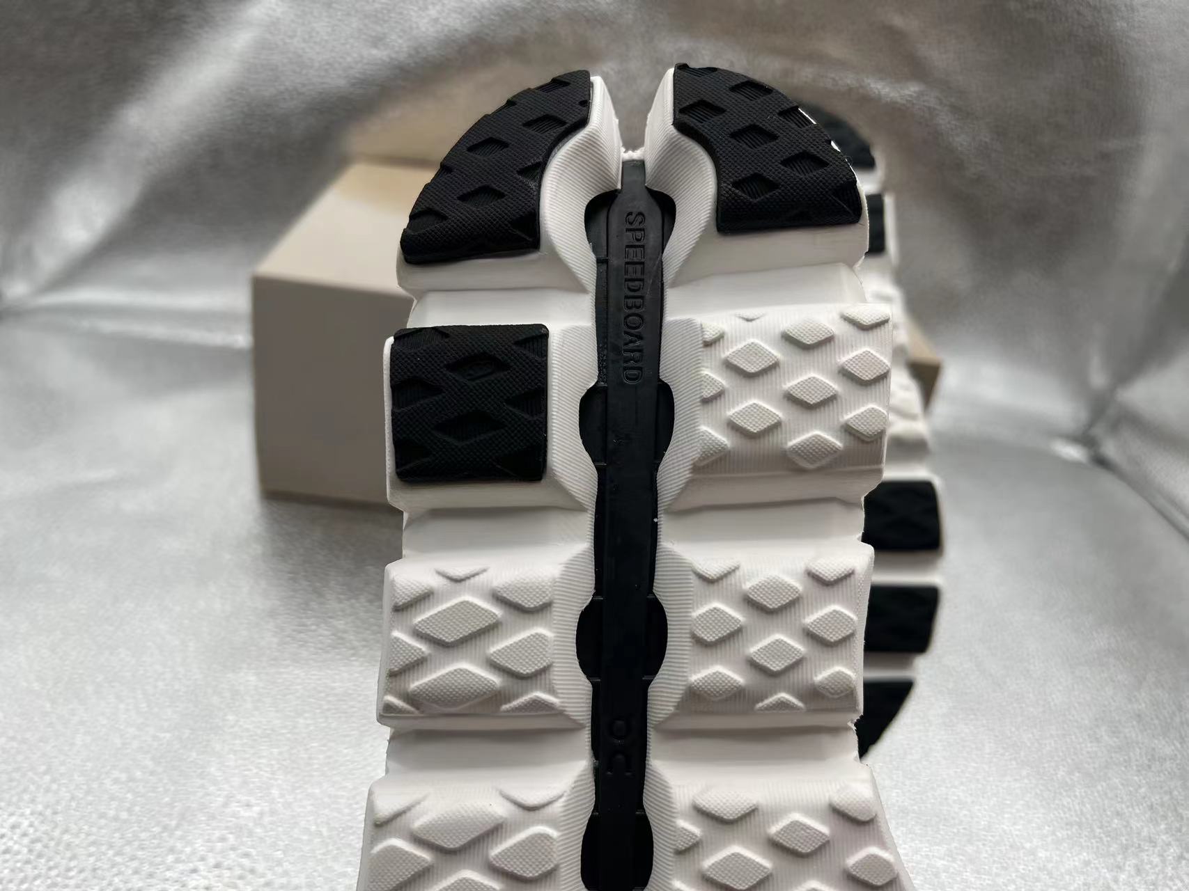 Cloud Swift 3 AP0816-04