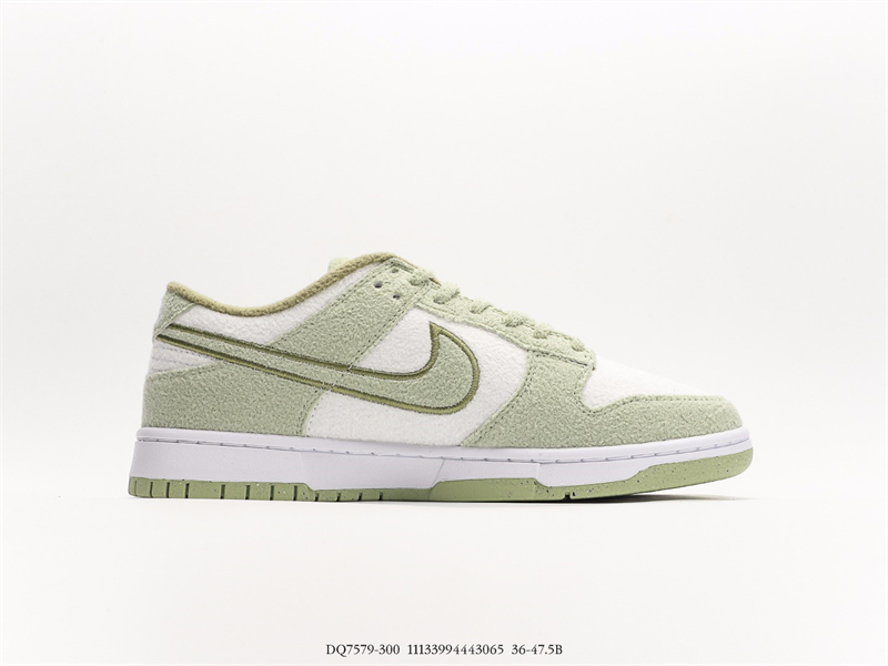 Nike SB Zoom Dunk Low Fleece DQ7579-300