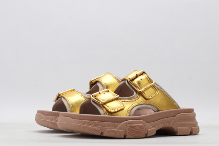 Gucc* Sandal38