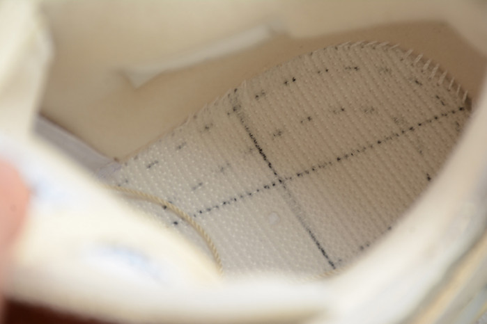 OFF WHITE AIR JORDAN 4 X CV9388-100