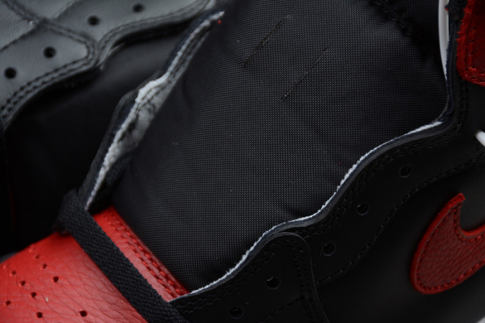 Air Jordan 1 Retro High OG Banned 2016 555088-001