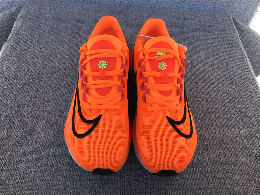 Nike Zoom Fly 5 Carbon Plate Running Shoe DM8968-800