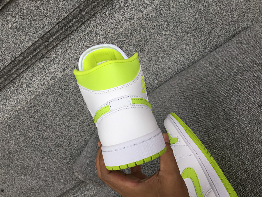 Air Jordan 1 Mid BQ6472-131