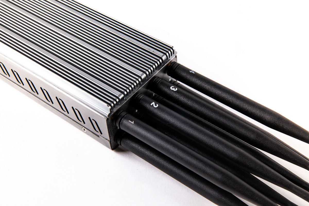 8 Bands Handheld GPS WIFI 5G Cell phone Jammer radius up to 20 meters,8000mAh (8W)