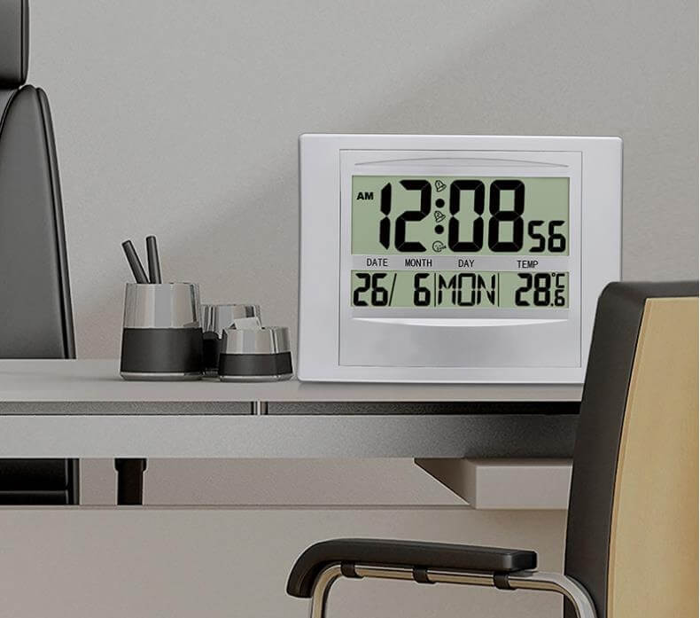 LIORQUE Silent Digital Wall Clock for Living Room, Bedroom & Lobby - LIORQUE