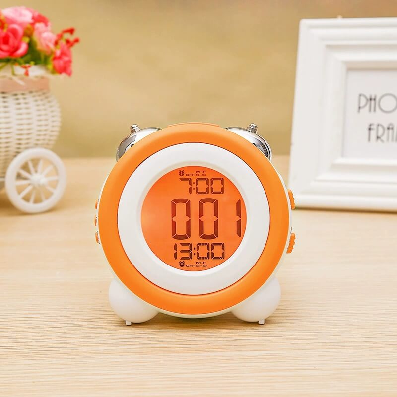 LIORQUE 3D LED Silent Night-Light Digital Alarm Clock - LIORQUE