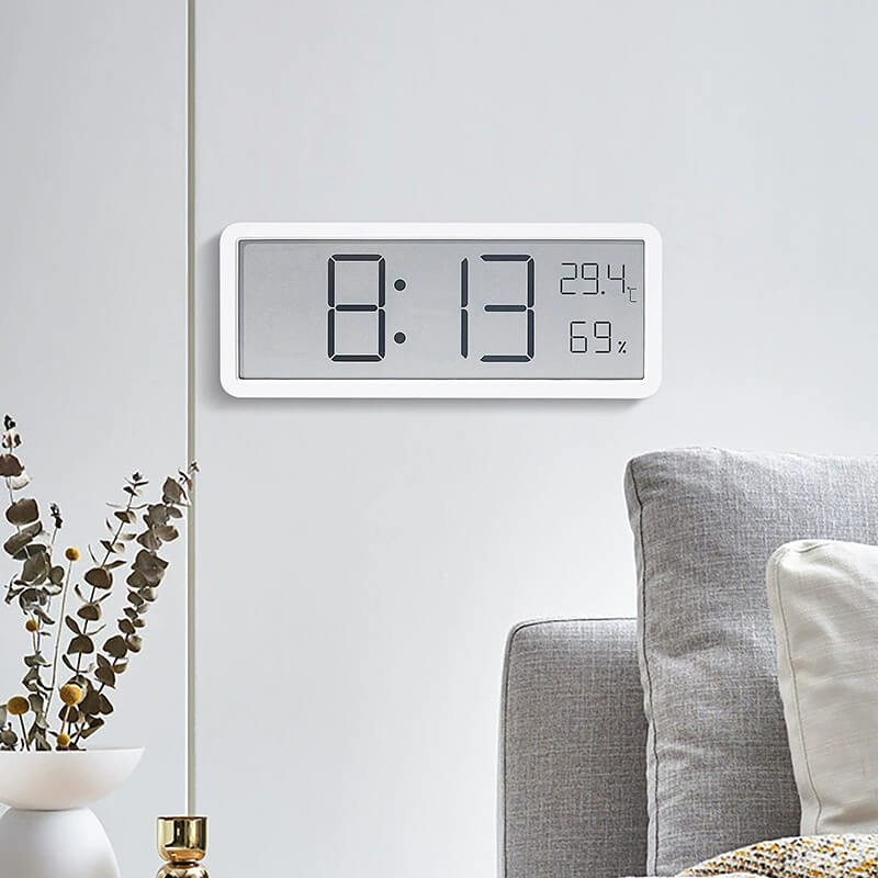 LIORQUE Large-Screen Living Room Wall Clock with Temperature & Humidity Display - LIORQUE