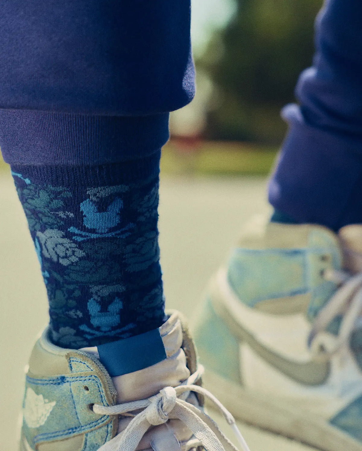 Mens floral bunny dress sock