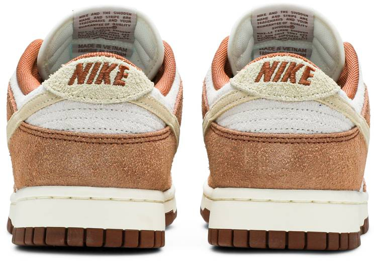 Dunk Low Premium Medium Curry DD1390-100