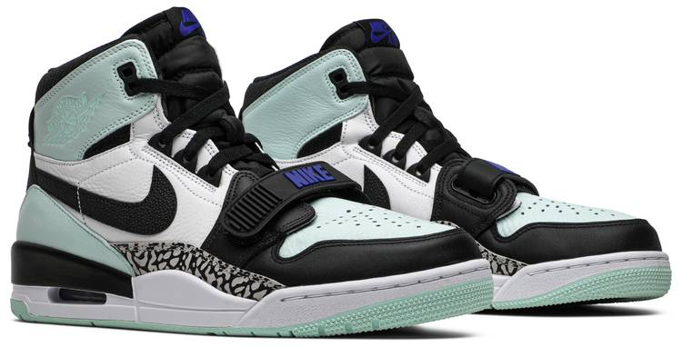 Jordan Legacy 312 Igloo AV3922-013