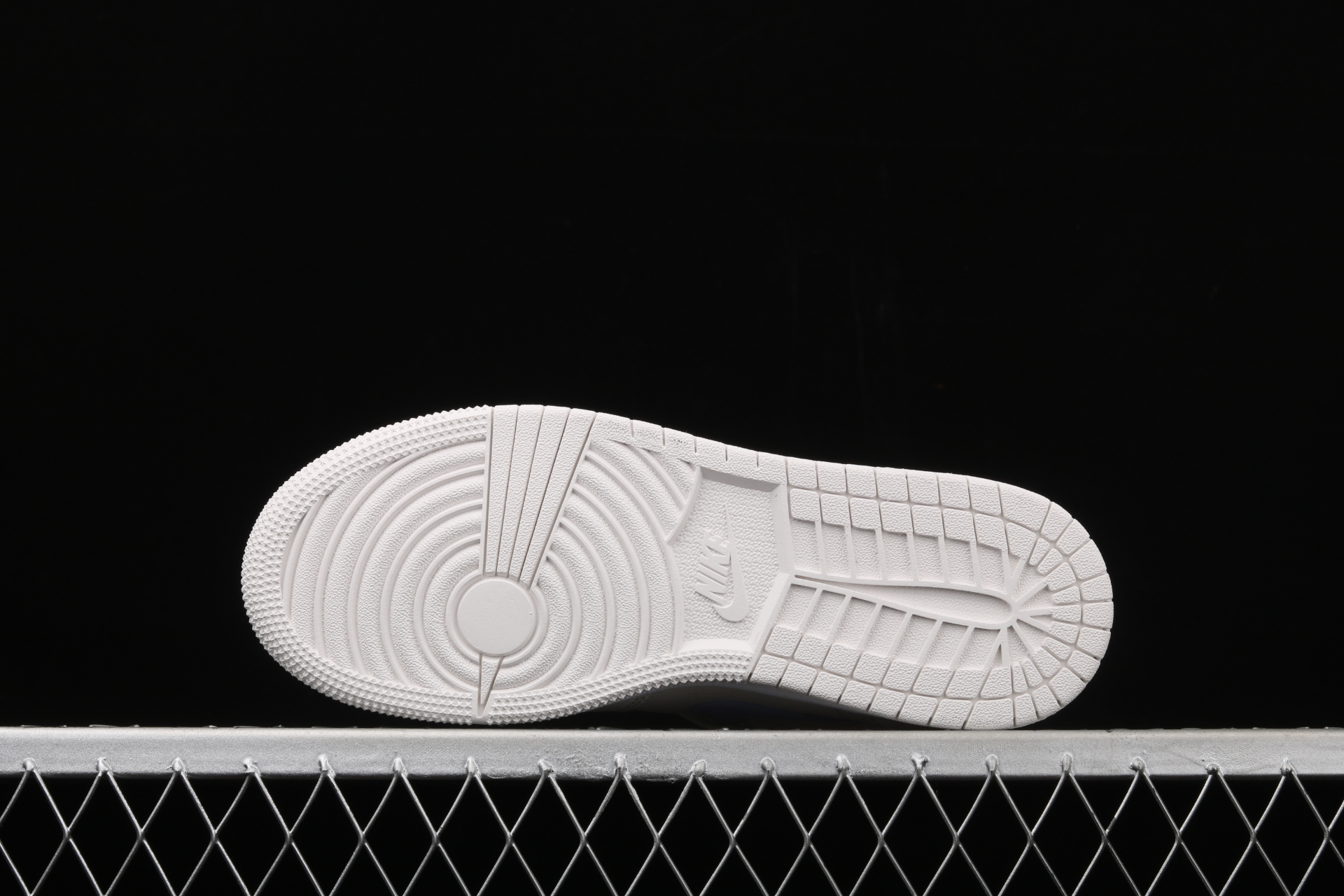Air Jordan 1 Mid GG Phantom 555112-035