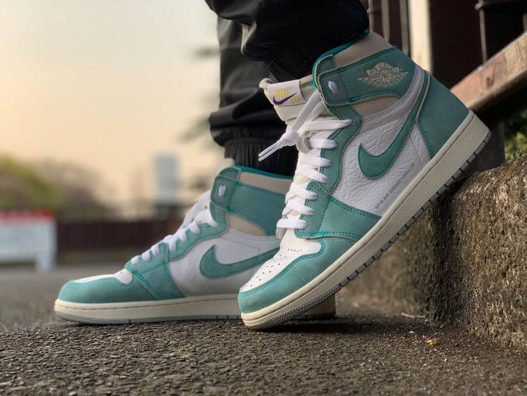 Air Jordan 1 Retro High OG Turbo Green 555088-311