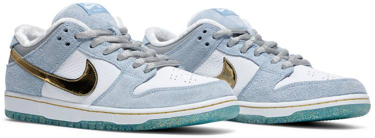 Sean Cliver x Dunk Low SB Holiday Special DC9936-100