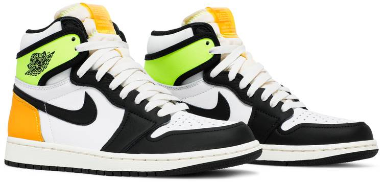Air Jordan 1 Retro High OG Volt 555088-118