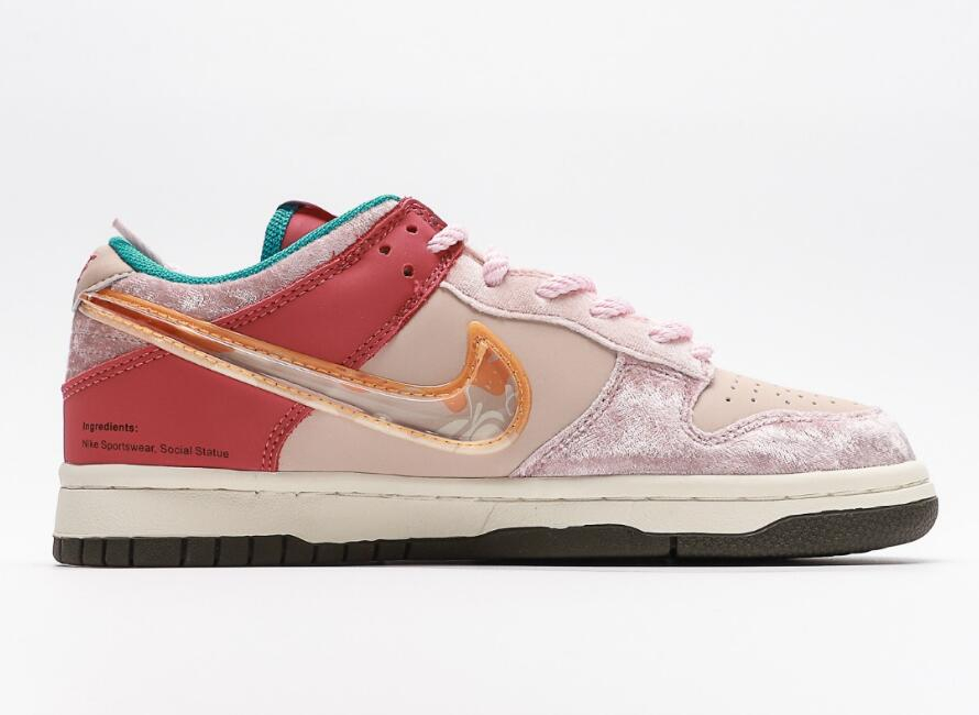 Social Status x Dunk Low GS Strawberry Milk DM3349-600