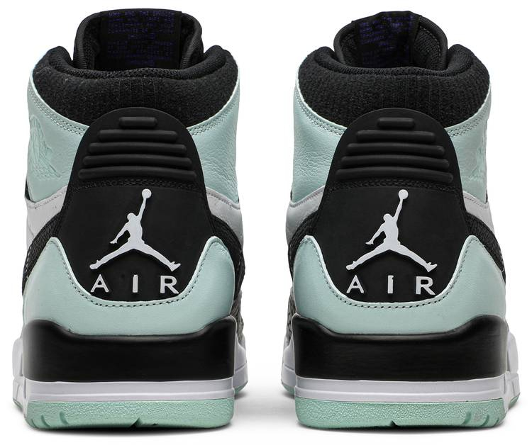 Jordan Legacy 312 Igloo AV3922-013