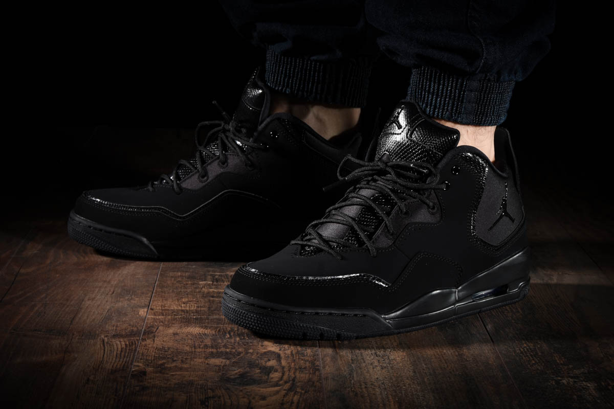 Jordan Courtside 23 Triple Black AR1000-001