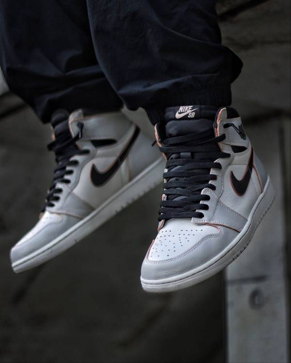 Air Jordan 1 Retro High SB NYC to Paris CD6578-006