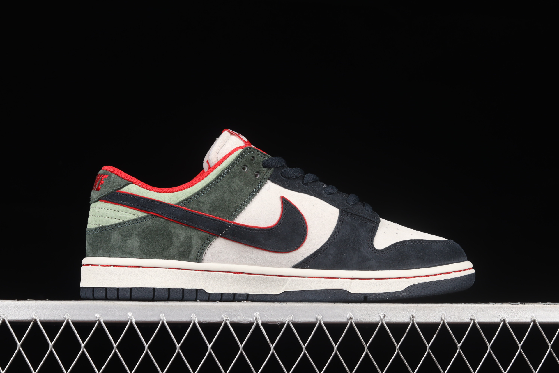 Otomo Katsuhiro x SB Dunk Low Steamboy OST LF0039-004