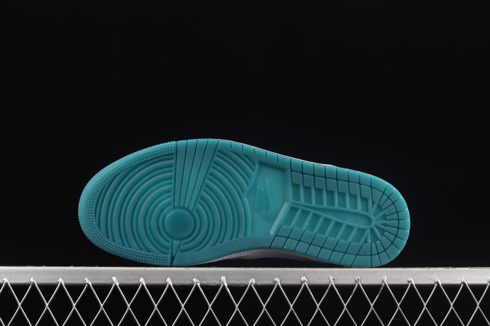 Air Jordan 1 Mid Mystic Green CD6859-103