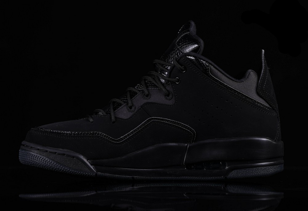 Jordan Courtside 23 Triple Black AR1000-001