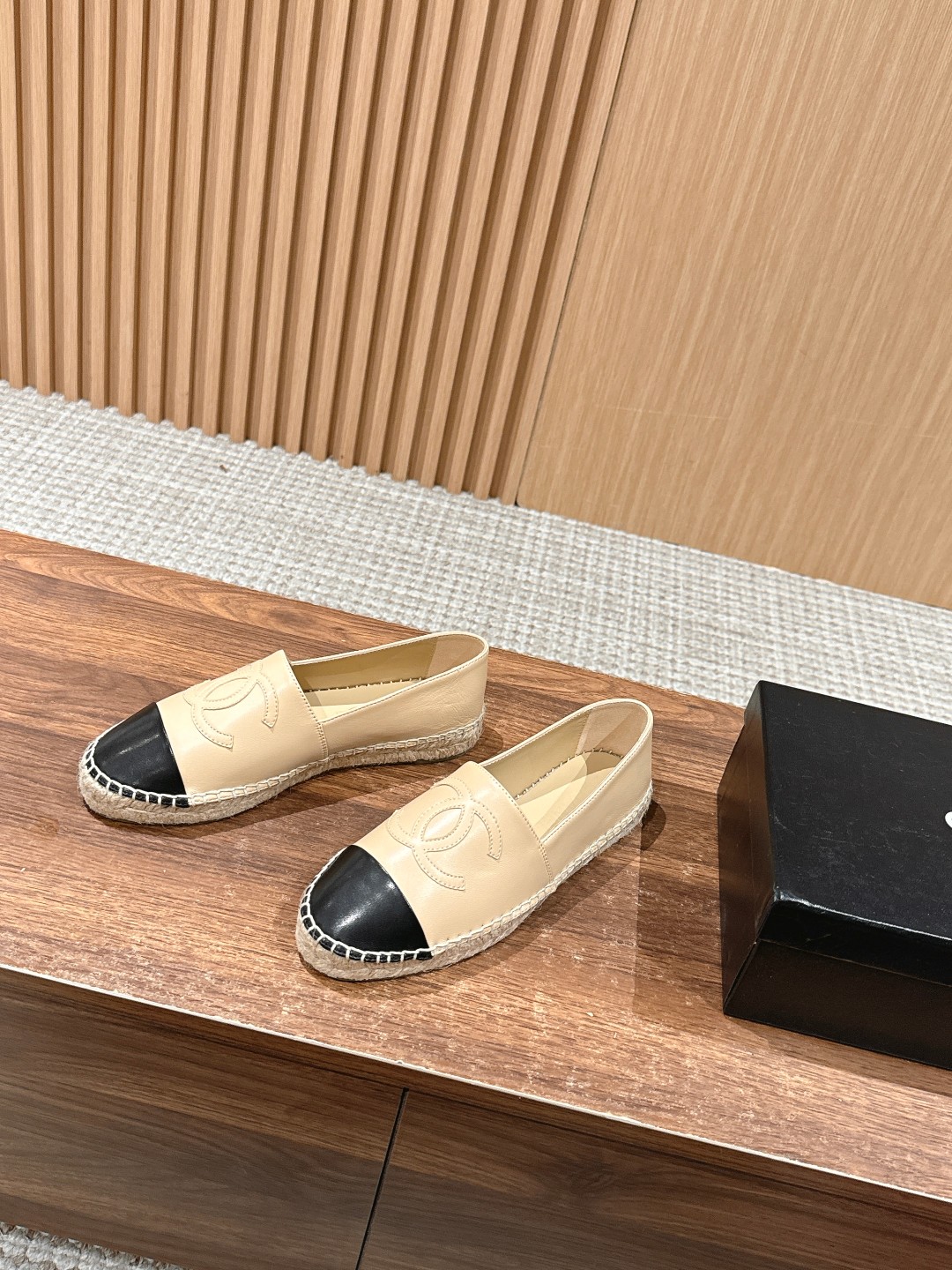 Chanel Espadrilles-Beige