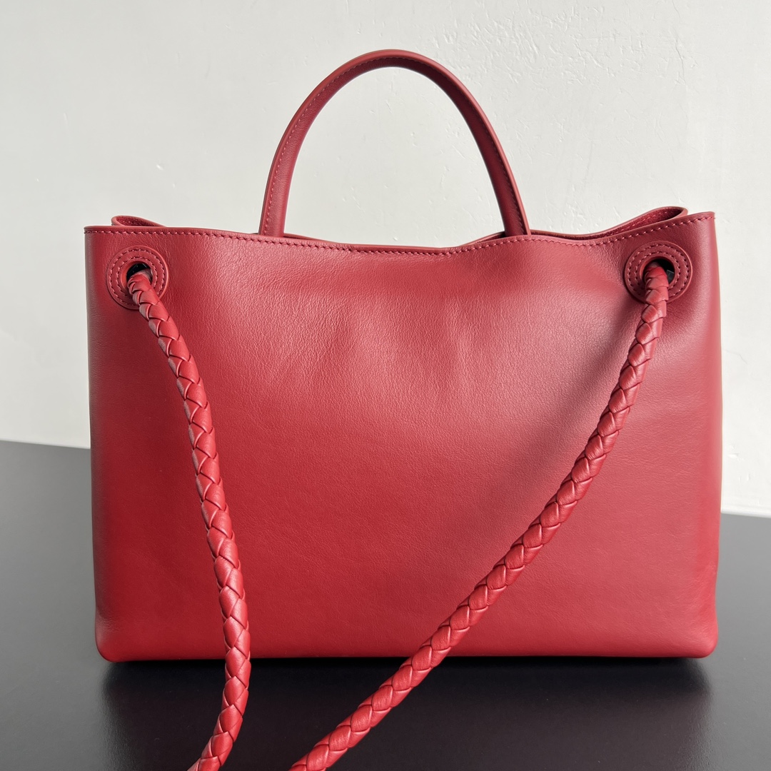 Andiamo-Top handle bag in silky calf leathe