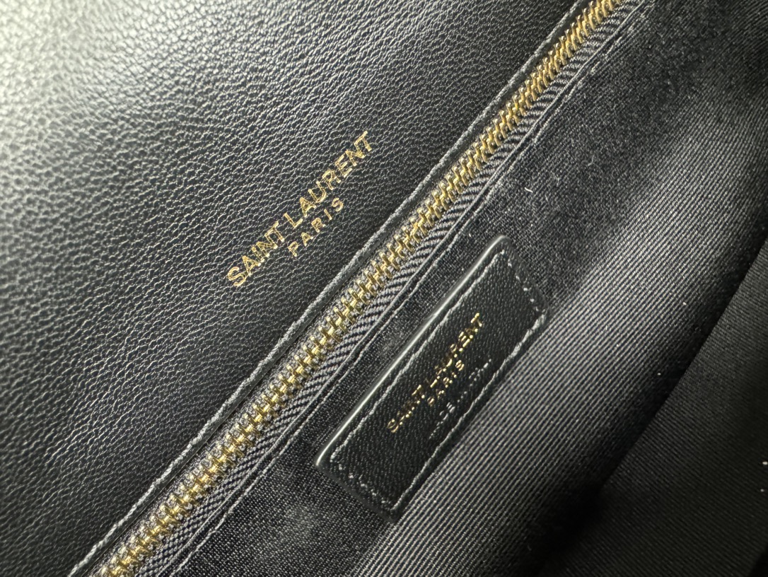 Calypso small in patent leather