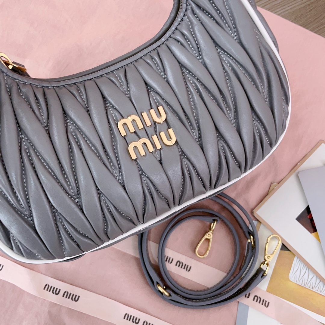 MIUMIU Wander matelassé nappa leather bag
