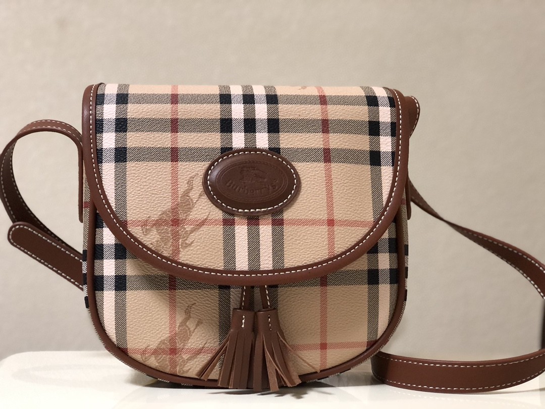 BurBerry-Vintage saddle bags