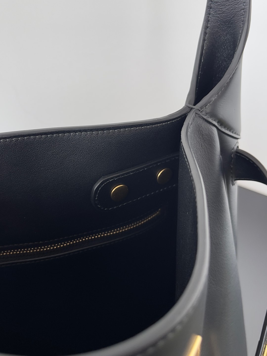 𝐁𝐚𝐥𝐞𝐧𝐜𝐢𝐚𝐠𝐚 𝐁𝐞𝐥 𝐀𝐢𝐫 𝐇𝐨𝐛𝐨