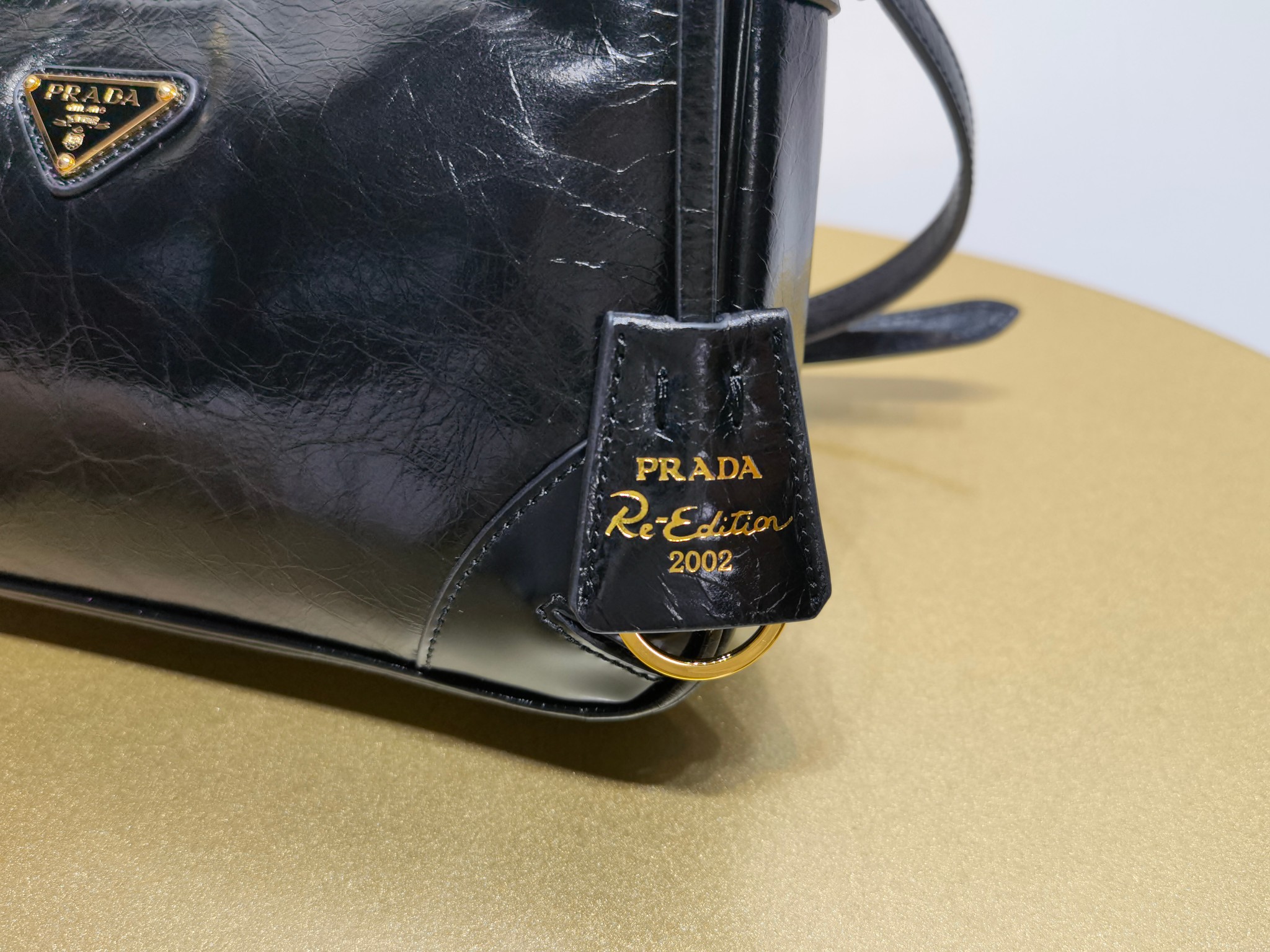 Prada Re-Edition 2005 Saffiano leather bag