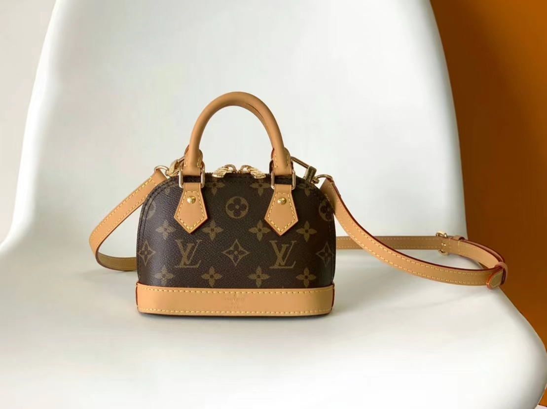 Nano Alma Monogram Canvas – Chain Wallet – M82717