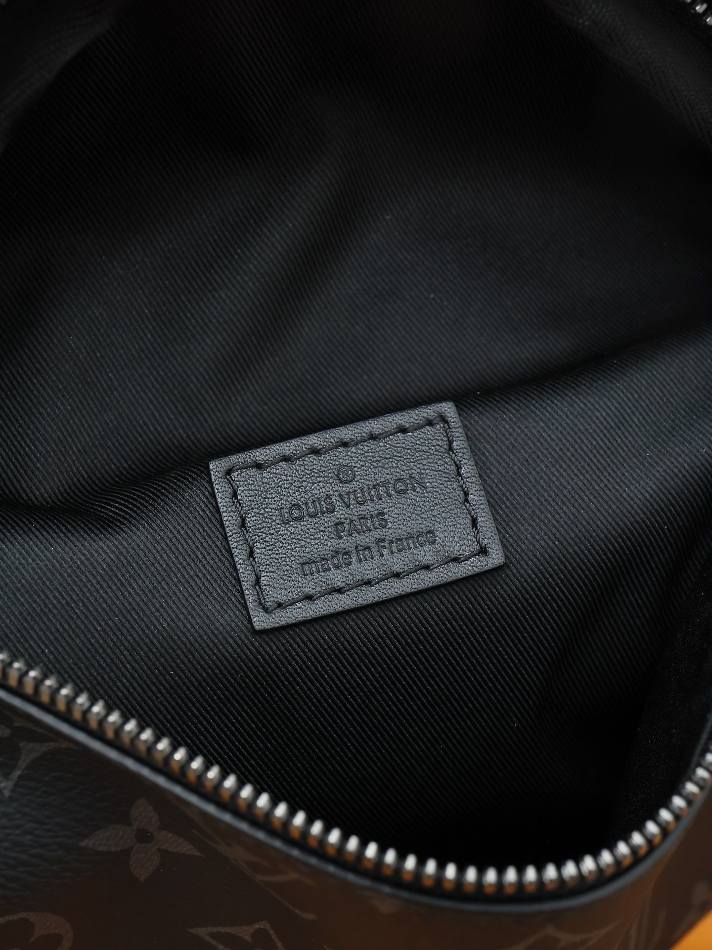 Louis Vuitton M46035 Discovery Bumbag PM