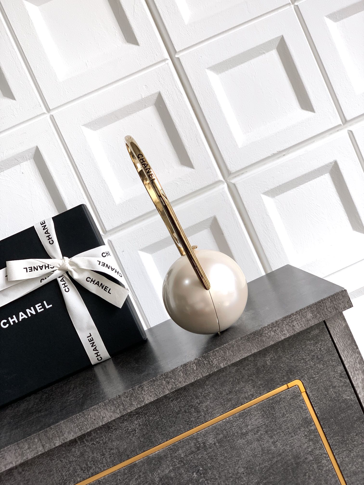 Chanel Fall/Winter 2025 Large Pearl Spherical Handbag