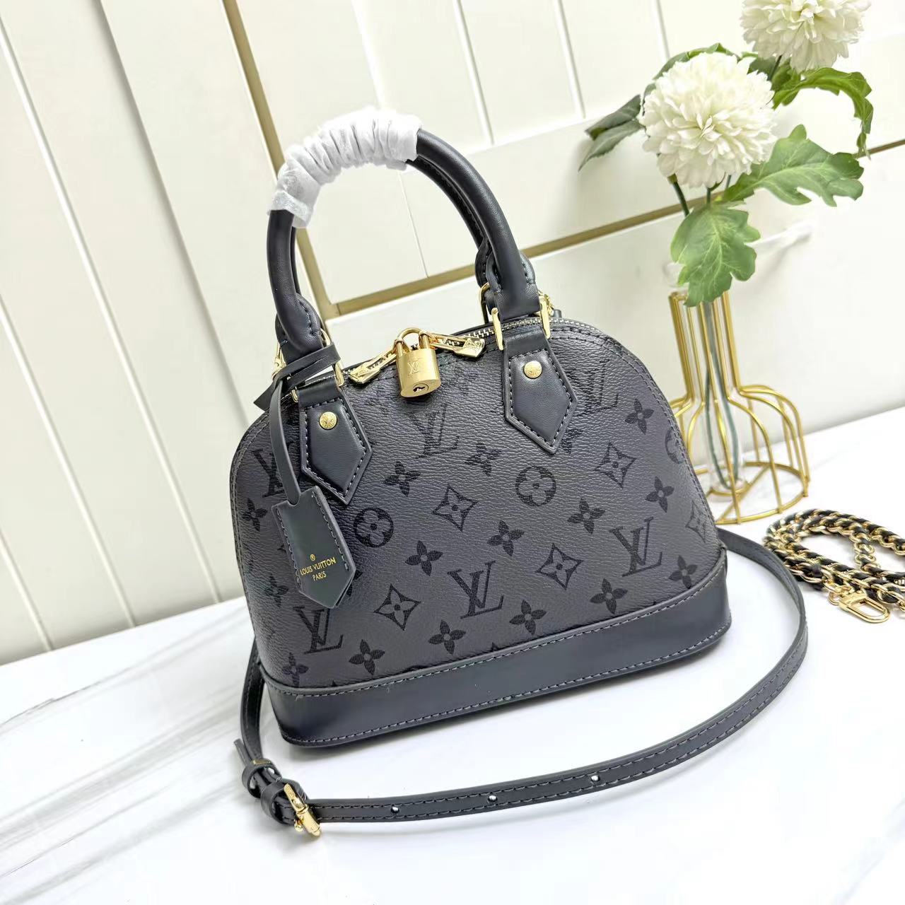 Louis Vuitton Gris Trianon M12561 Alma BB