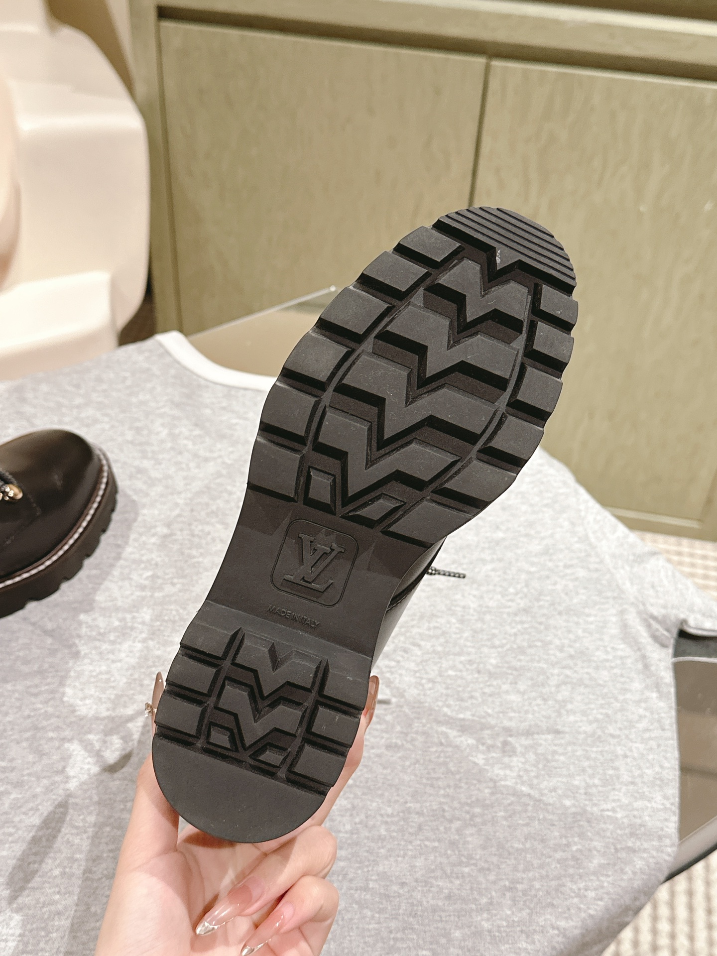 LV-Martin Boots in Black