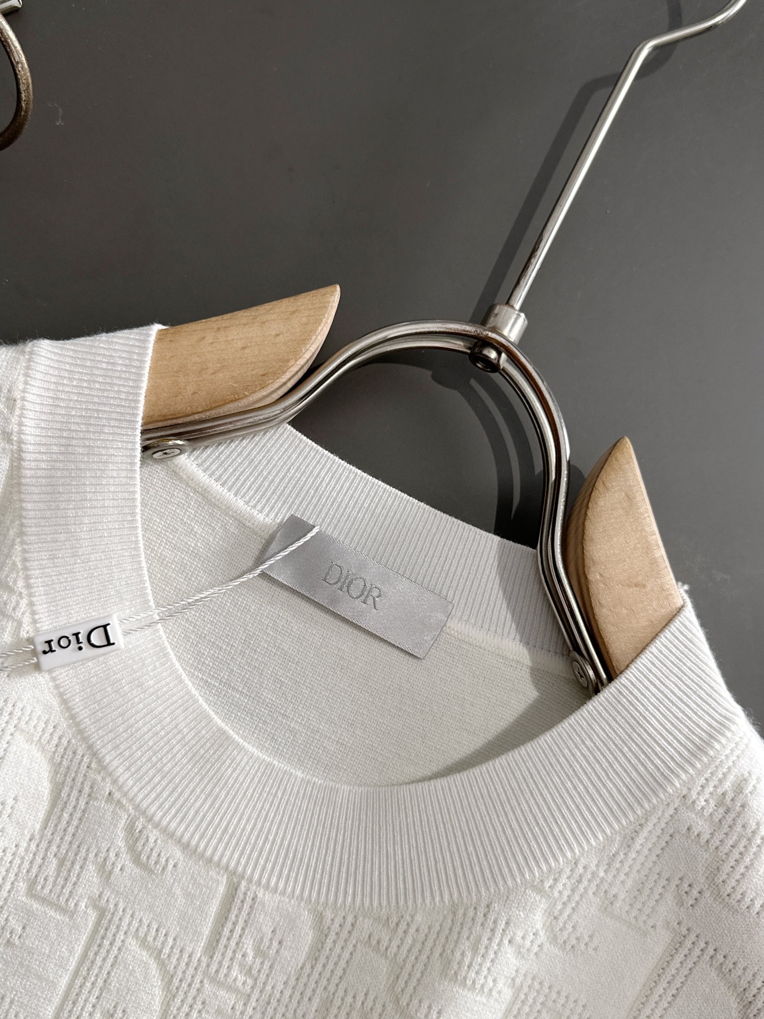 LV-Autumn/winter round neck knitted wool short sleeve