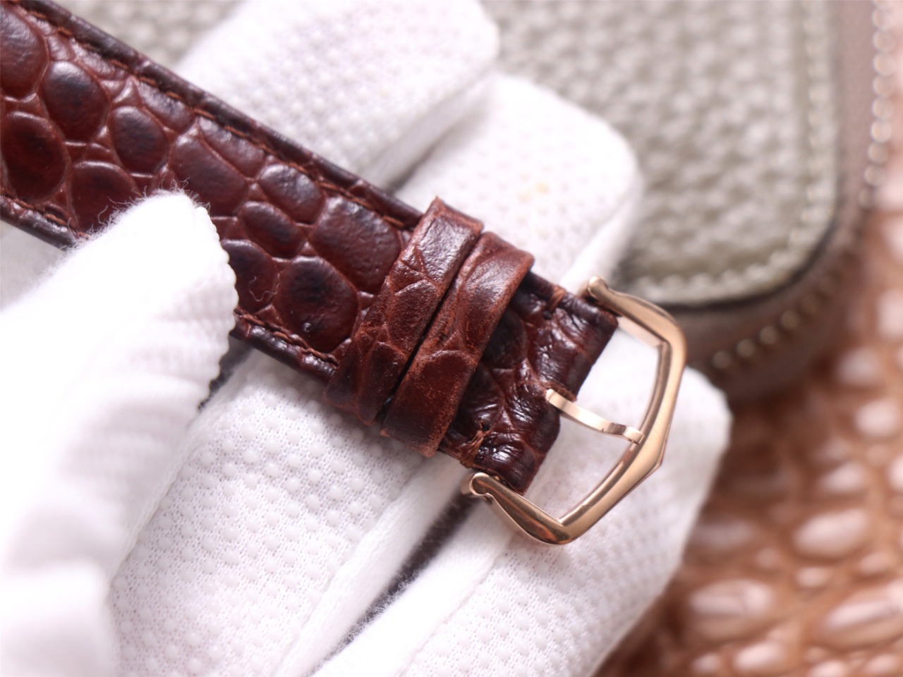 Cartier-Tank Louis Cartier