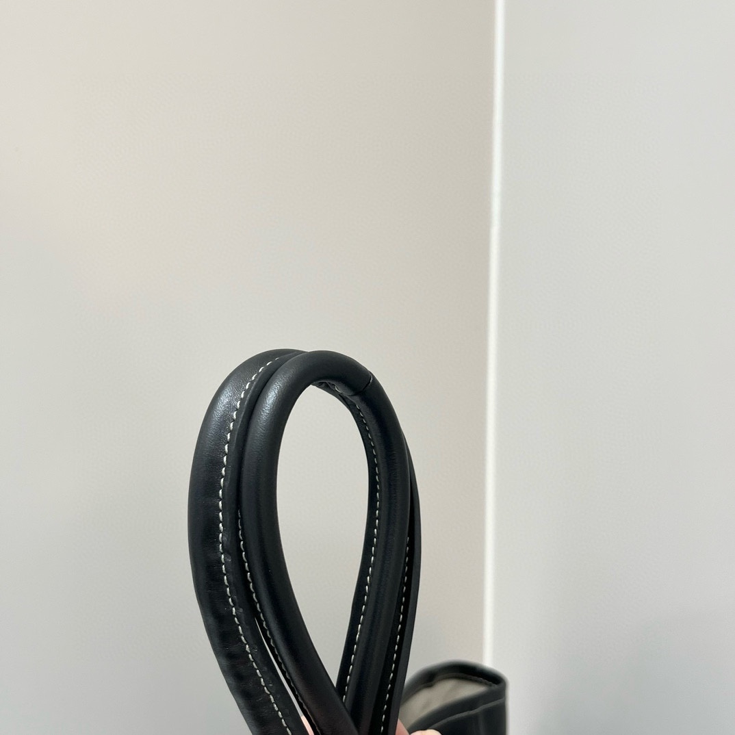 Miu Miu Ivy tote bag