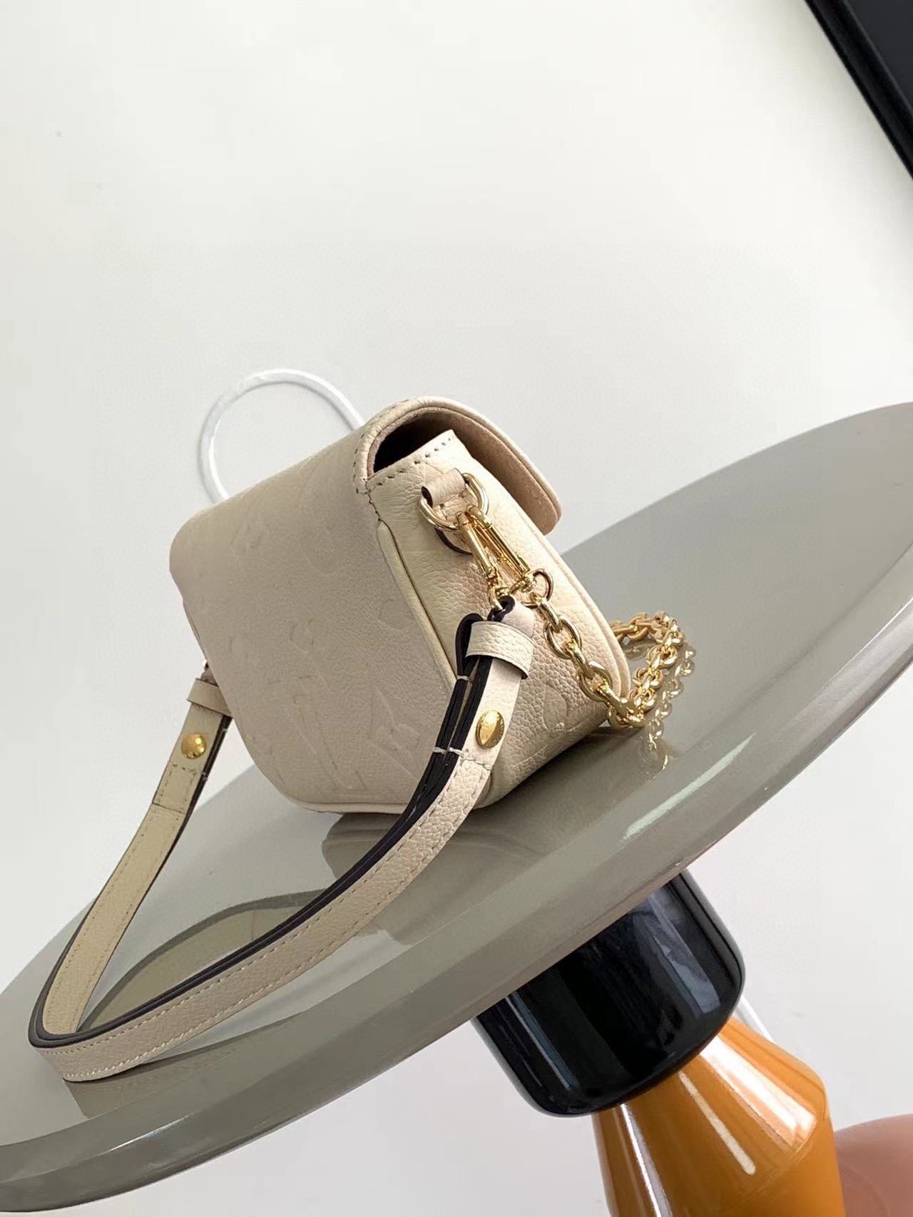 LV M82210 M81911 Wallet on Chain Ivy