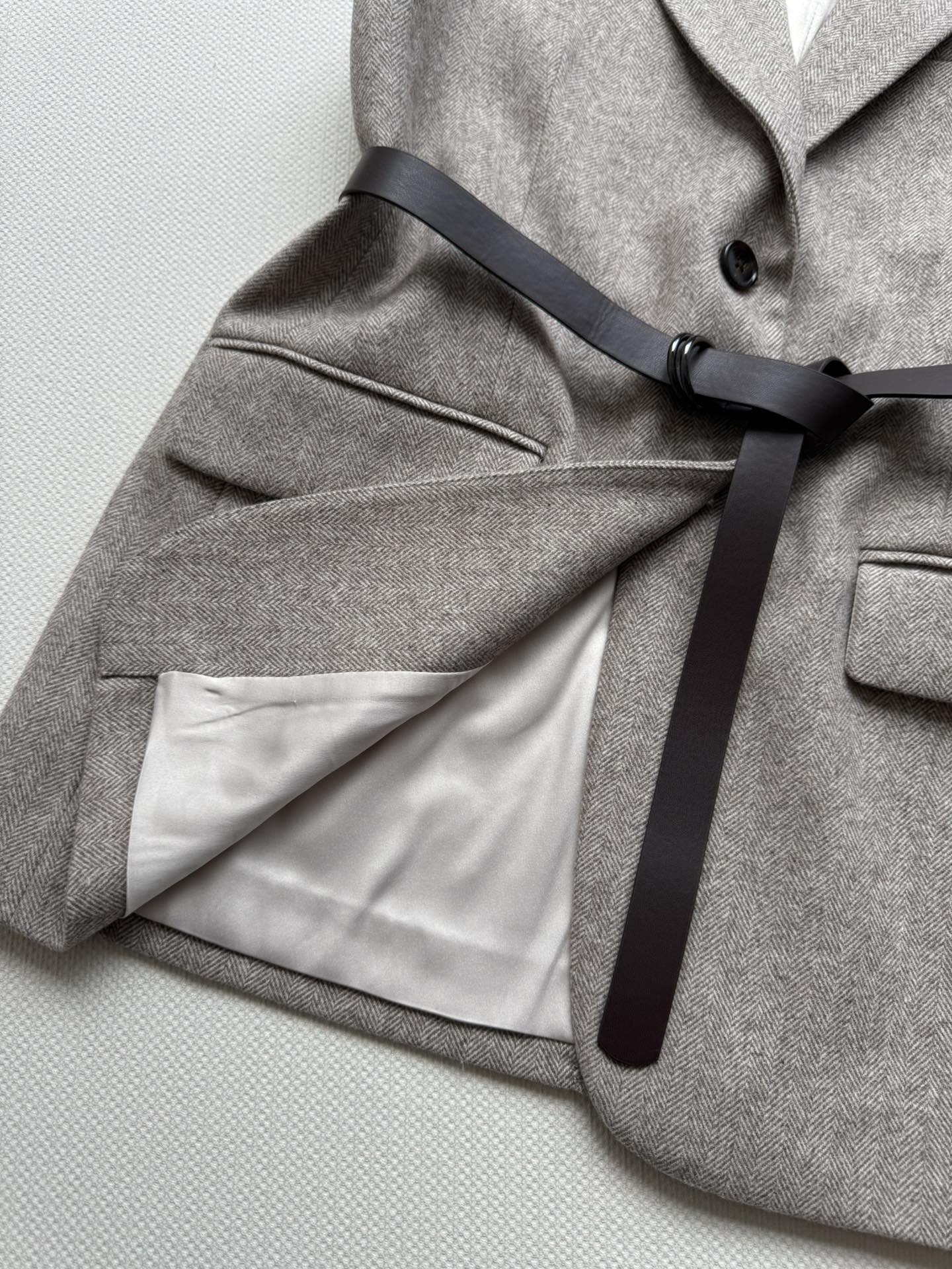 BRUNELLO CUCINELLI Belted cashmere-blend gilet