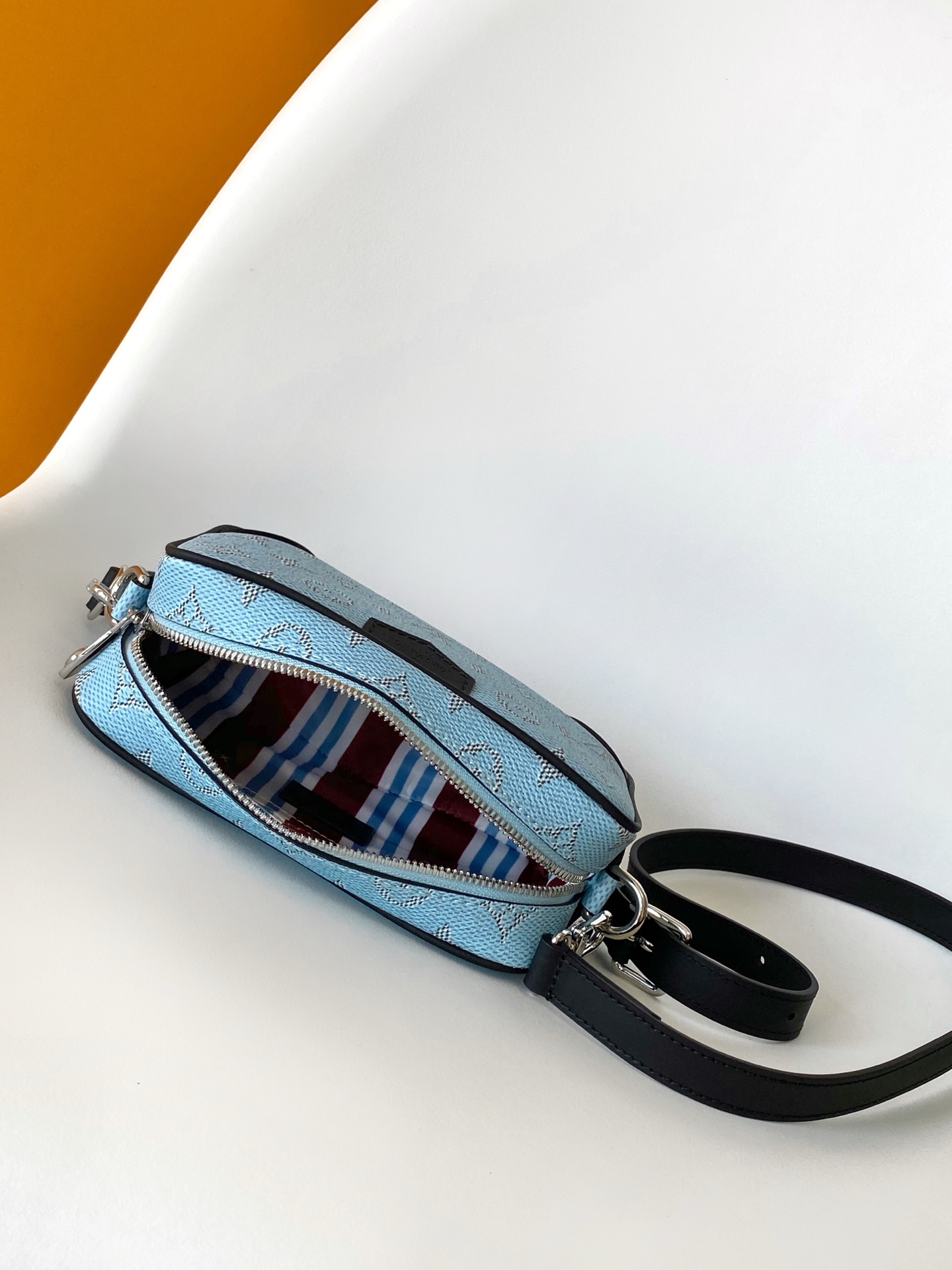 LV M14684 Trocadéro Wearable Wallet