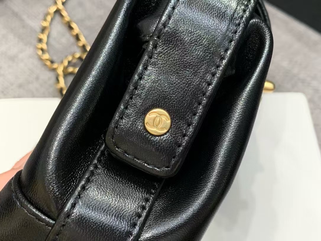 CHANEL Shiny Lambskin Cocodoc Top Handle Bag