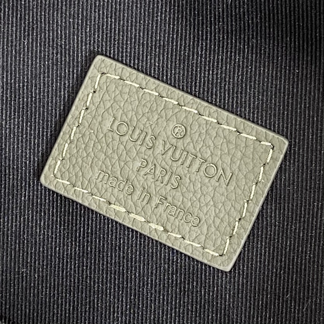 LV-M12463 Army Green (striped embossed)