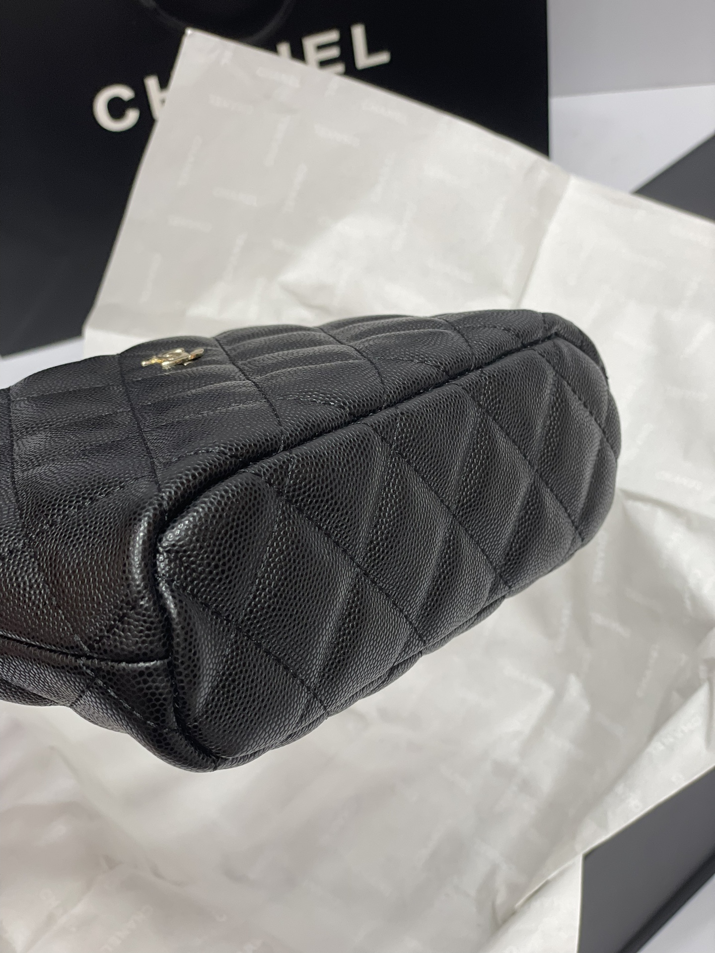 CHANEL-25C hobo small lunch box bag