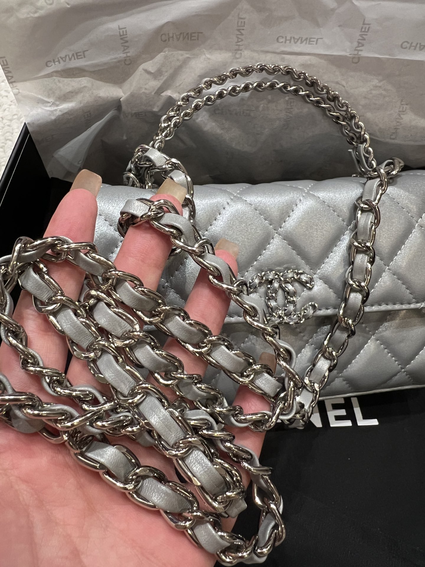 Matching hardware leather bag-white