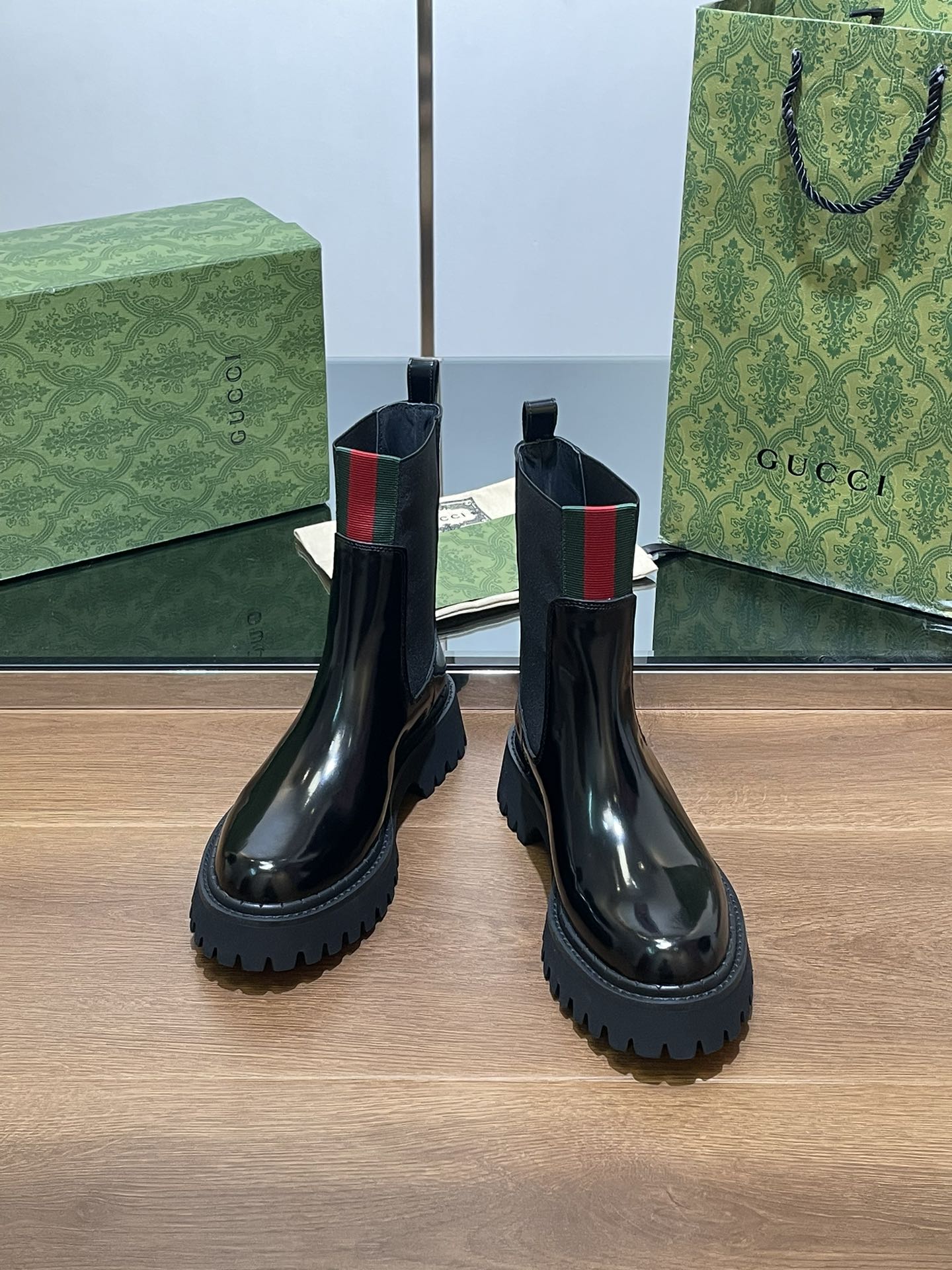 GUCCI red and green lace elastic ankle boots-blake