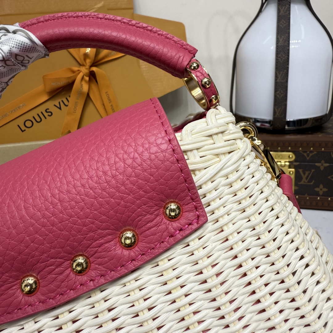 LV M26005 Capucines Mini